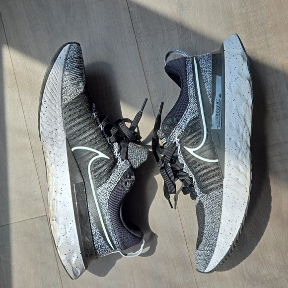 Nike React running - Picture 2 of 4